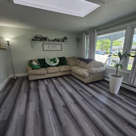 44 Leahy Rd, Brockton, MA 02302
