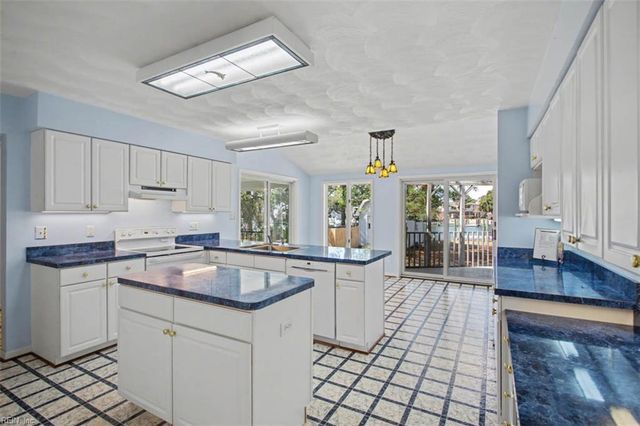 2500 Long Creek DR, Virginia Beach, VA 23451