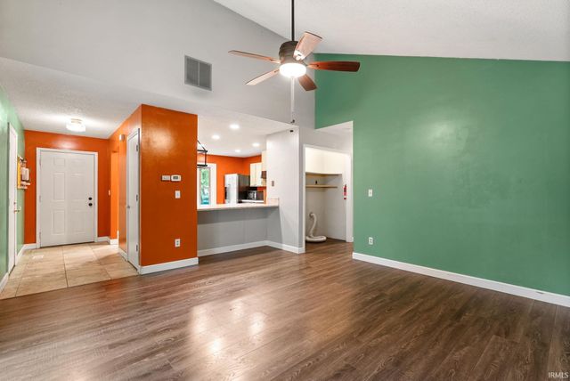 5932 Horseshoe Bend, Fort Wayne, IN 46825
