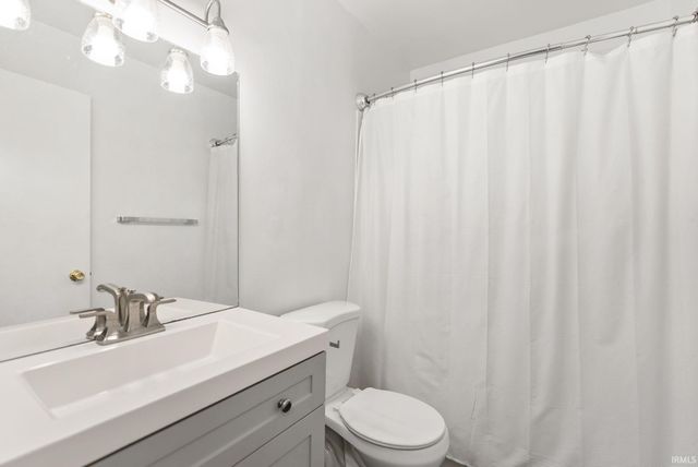 5932 Horseshoe Bend, Fort Wayne, IN 46825