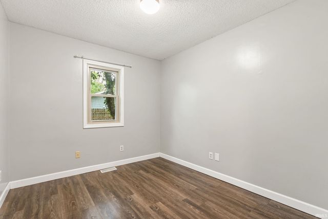 5932 Horseshoe Bend, Fort Wayne, IN 46825