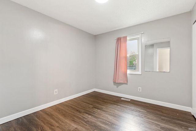 5932 Horseshoe Bend, Fort Wayne, IN 46825