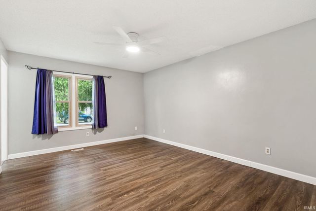 5932 Horseshoe Bend, Fort Wayne, IN 46825
