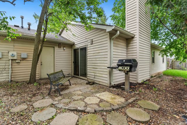 5932 Horseshoe Bend, Fort Wayne, IN 46825