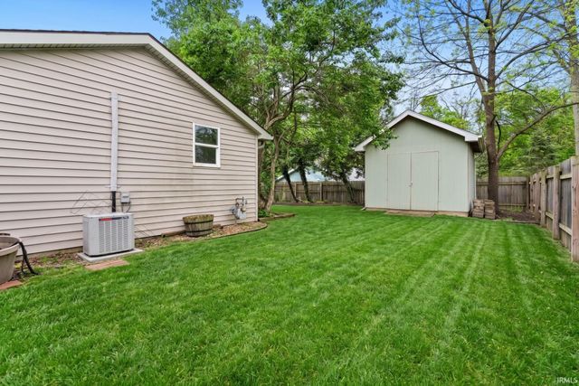 5932 Horseshoe Bend, Fort Wayne, IN 46825