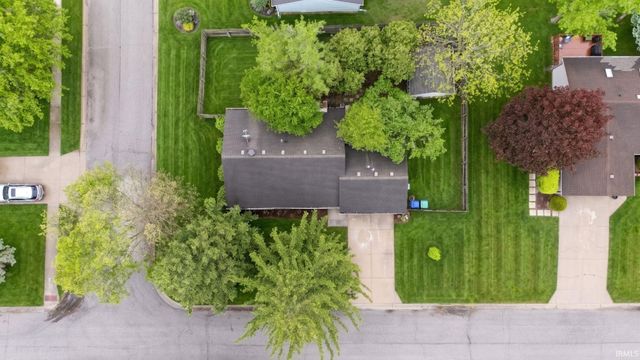 5932 Horseshoe Bend, Fort Wayne, IN 46825