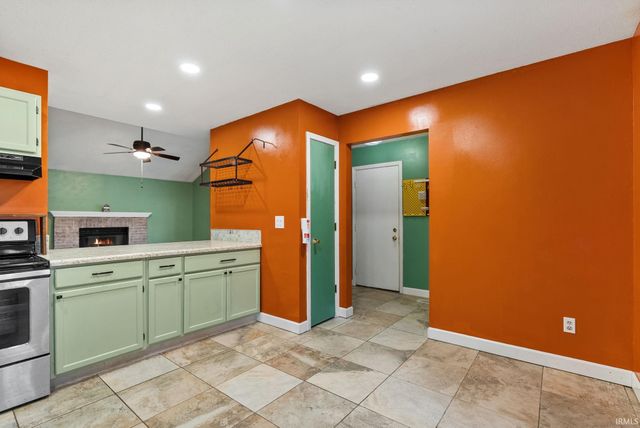 5932 Horseshoe Bend, Fort Wayne, IN 46825