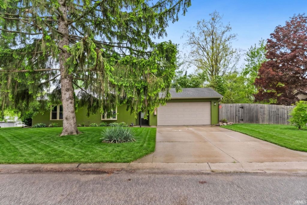 5932 Horseshoe Bend, Fort Wayne, IN 46825