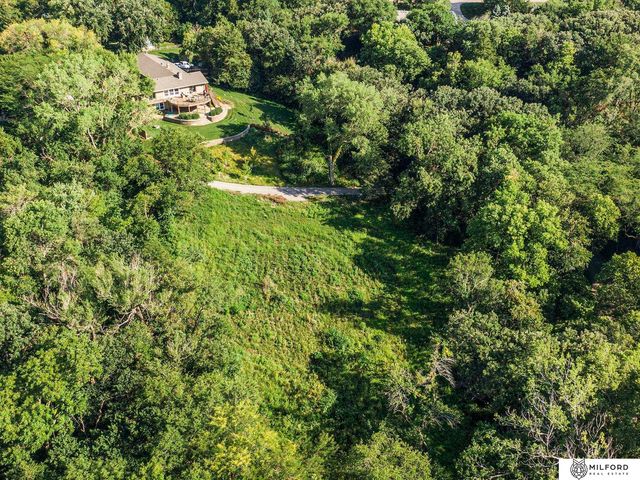 21936 Rustic Ridge Road, Omaha, NE 68022