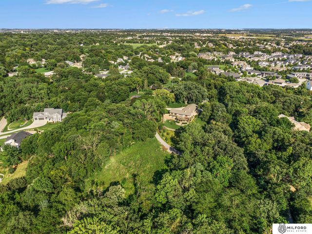 21936 Rustic Ridge Road, Omaha, NE 68022