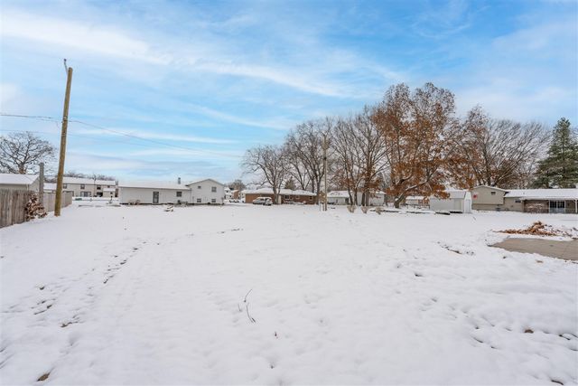 1002 Clausen Avenue, Three Rivers, MI 49093