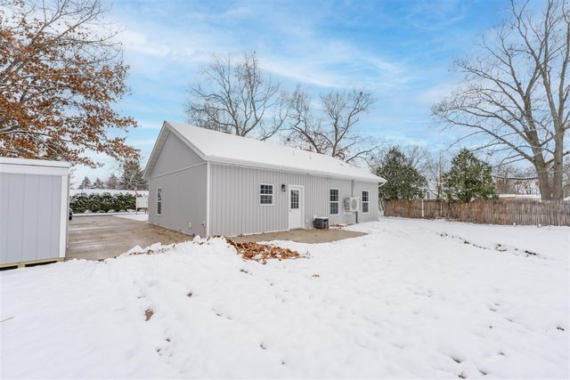 1002 Clausen Avenue, Three Rivers, MI 49093