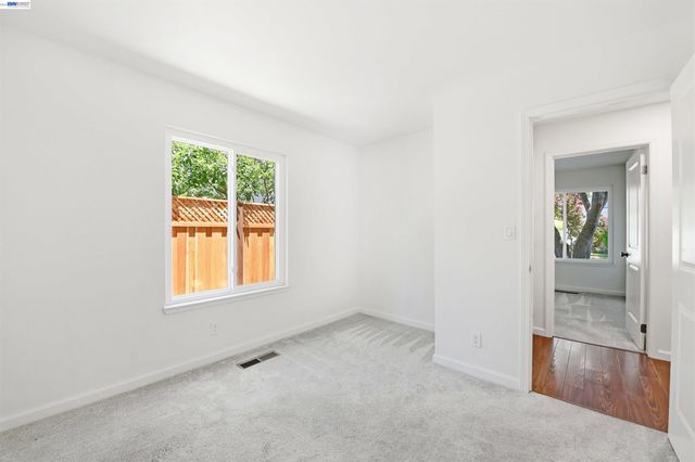 467 Lowell Pl, Fremont, CA 94536