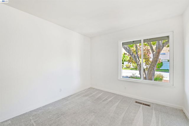 467 Lowell Pl, Fremont, CA 94536