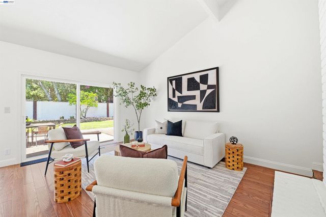 467 Lowell Pl, Fremont, CA 94536