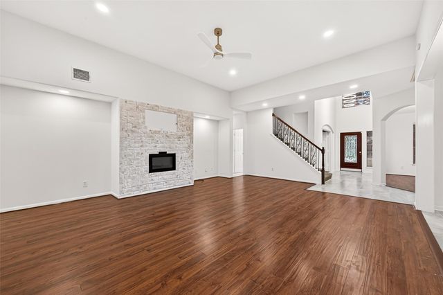 22303 Naple Hollow Lane, Richmond, TX 77469