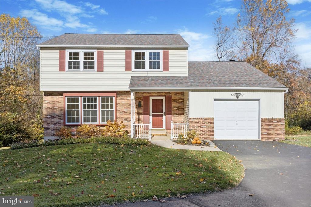 1123 YANKEE DR, Downingtown, PA 19335