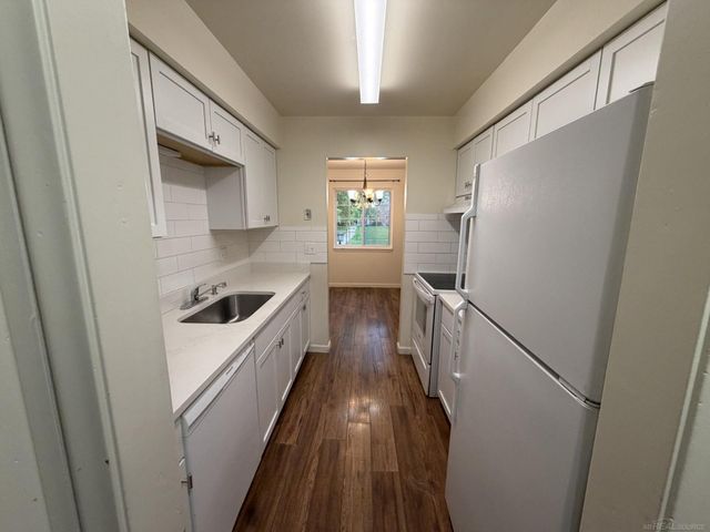 39435 Van Dyke Avenue, Sterling Heights, MI 48313