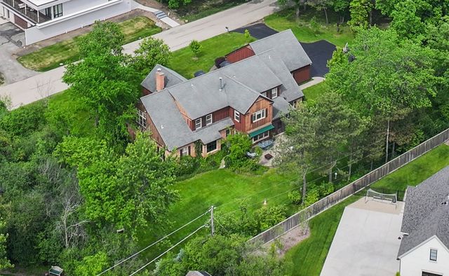 1135 Buttonwood Lane, Northbrook, IL 60062