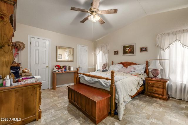 2035 E CARLISE Road, Phoenix, AZ 85086