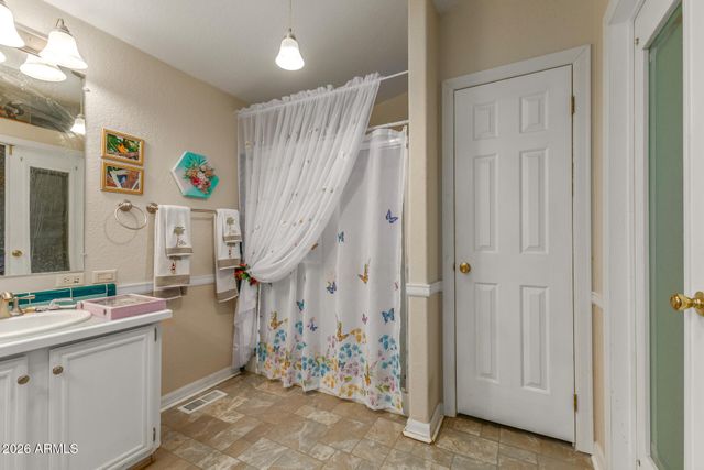 2035 E CARLISE Road, Phoenix, AZ 85086