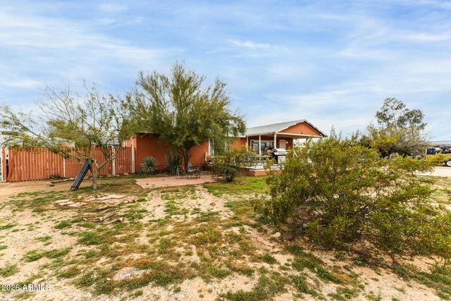 2035 E CARLISE Road, Phoenix, AZ 85086
