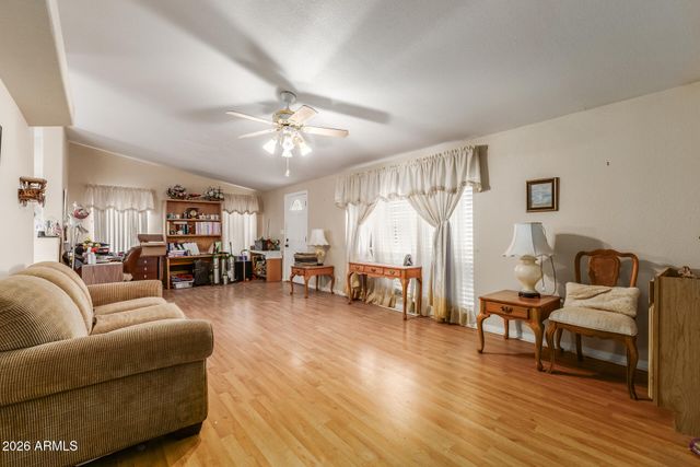 2035 E CARLISE Road, Phoenix, AZ 85086