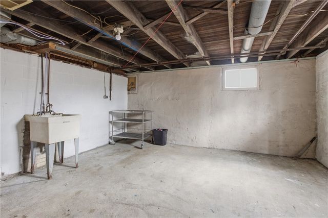 1809 Garfield St, Aliquippa, PA 15001