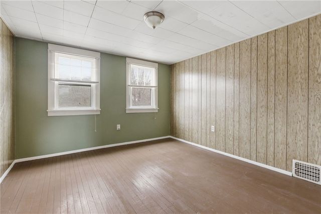 1809 Garfield St, Aliquippa, PA 15001