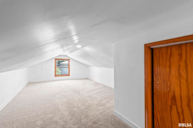 2413 E North Grand Avenue, Springfield, IL 62702