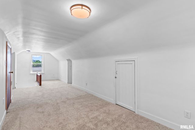 2413 E North Grand Avenue, Springfield, IL 62702