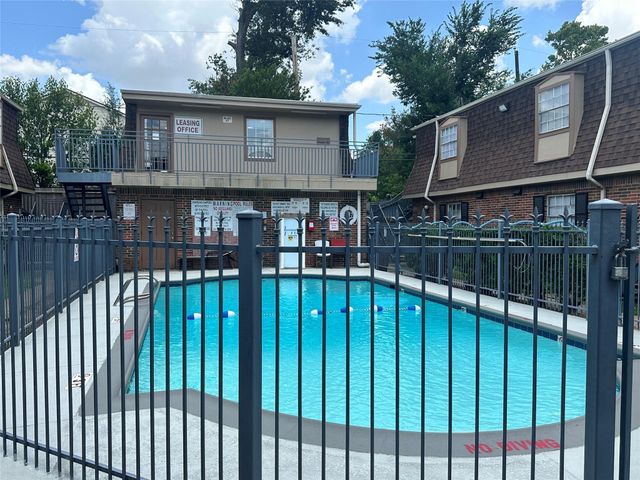 1751 Moritz Drive 206, Houston, TX 77055