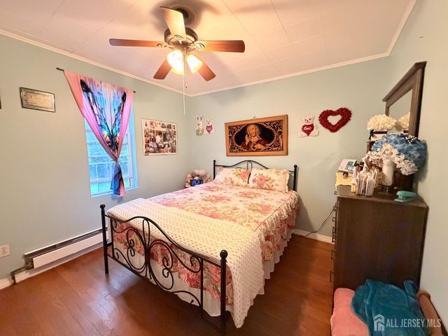 44 East Tappen Street, Port Reading, NJ 07064