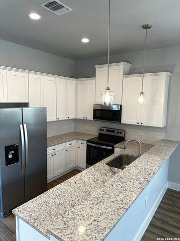327 Ebner St Unit A, Boerne, TX 78006