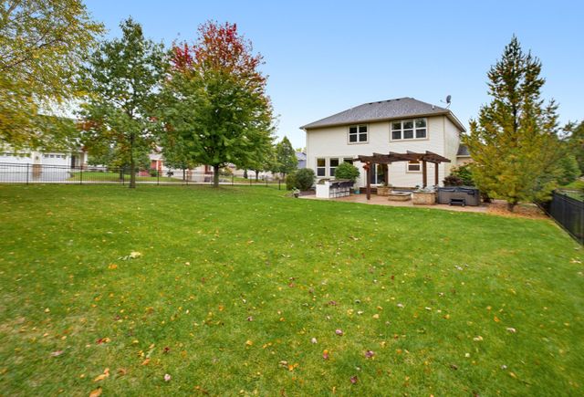 3471 Ridgestone Circle, Woodbury, MN 55129
