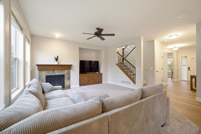3471 Ridgestone Circle, Woodbury, MN 55129