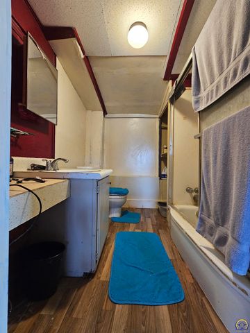 613 Lincoln ST, Osage City, KS 66523