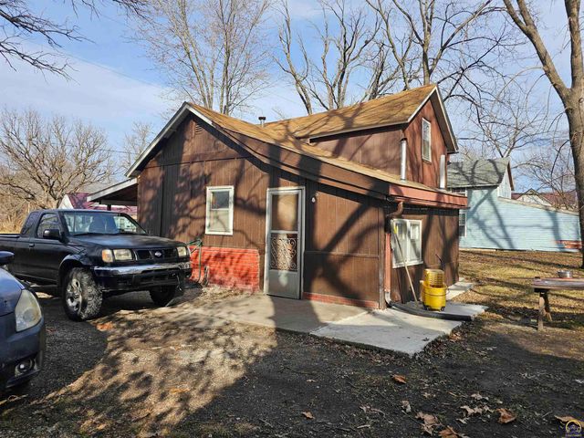 613 Lincoln ST, Osage City, KS 66523