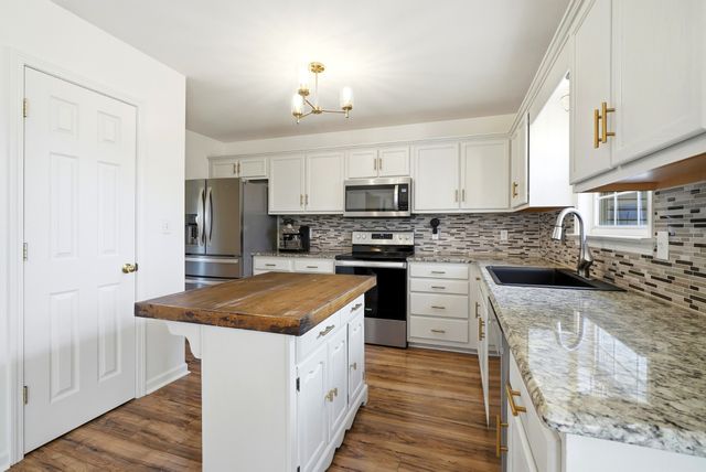 1038 Patriot Dr, Spring Hill, TN 37174