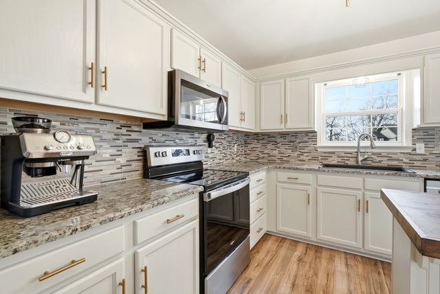 1038 Patriot Dr, Spring Hill, TN 37174