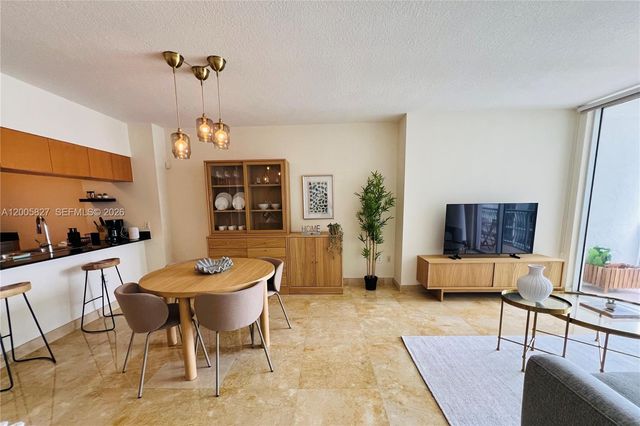 1750 N Bayshore Dr 2511, Miami, FL 33132