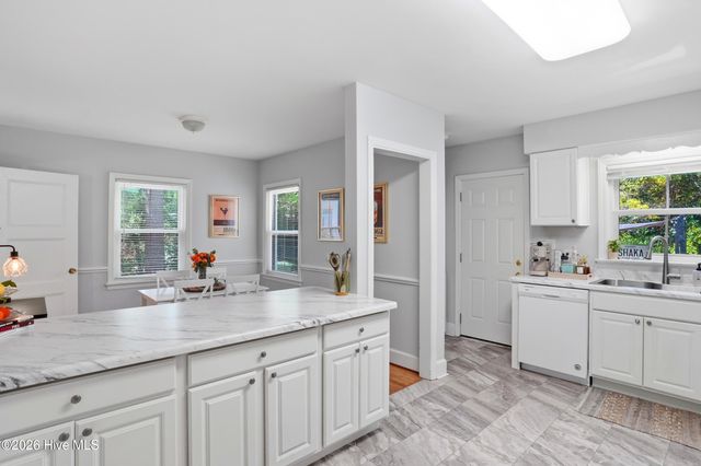 304 Parkway Drive, Wilmington, NC 28409