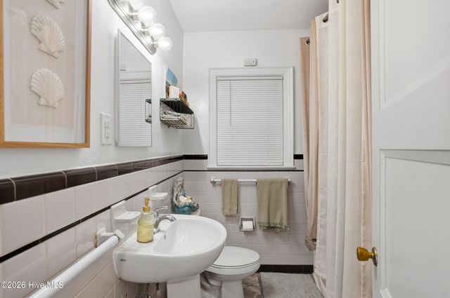 304 Parkway Drive, Wilmington, NC 28409