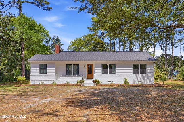 304 Parkway Drive, Wilmington, NC 28409