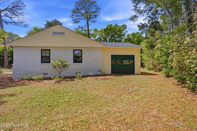 304 Parkway Drive, Wilmington, NC 28409