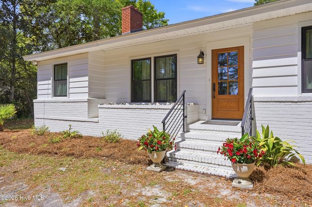 304 Parkway Drive, Wilmington, NC 28409
