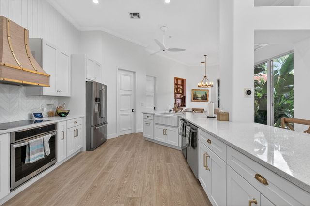 7450 Campo Florido, Boca Raton, FL 33433