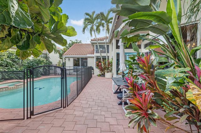 7450 Campo Florido, Boca Raton, FL 33433