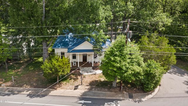 915 S 3rd Street, Sanford, NC 27330