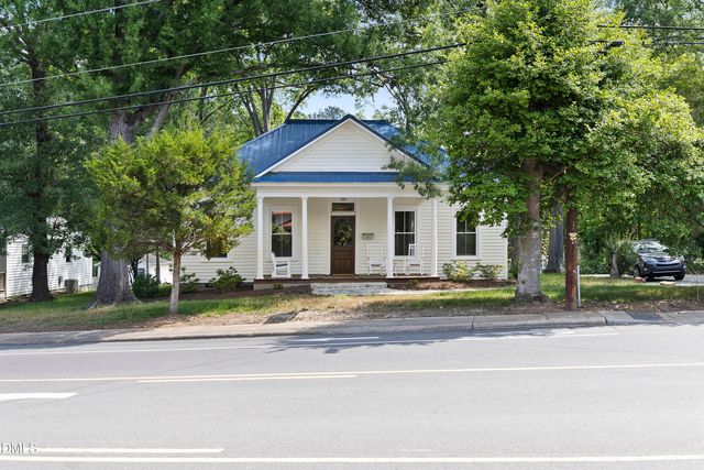 915 S 3rd Street, Sanford, NC 27330